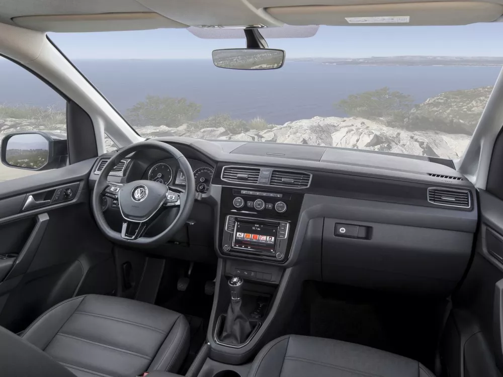 Автомобиль Volkswagen Caddy IV Компактвэн Maxi