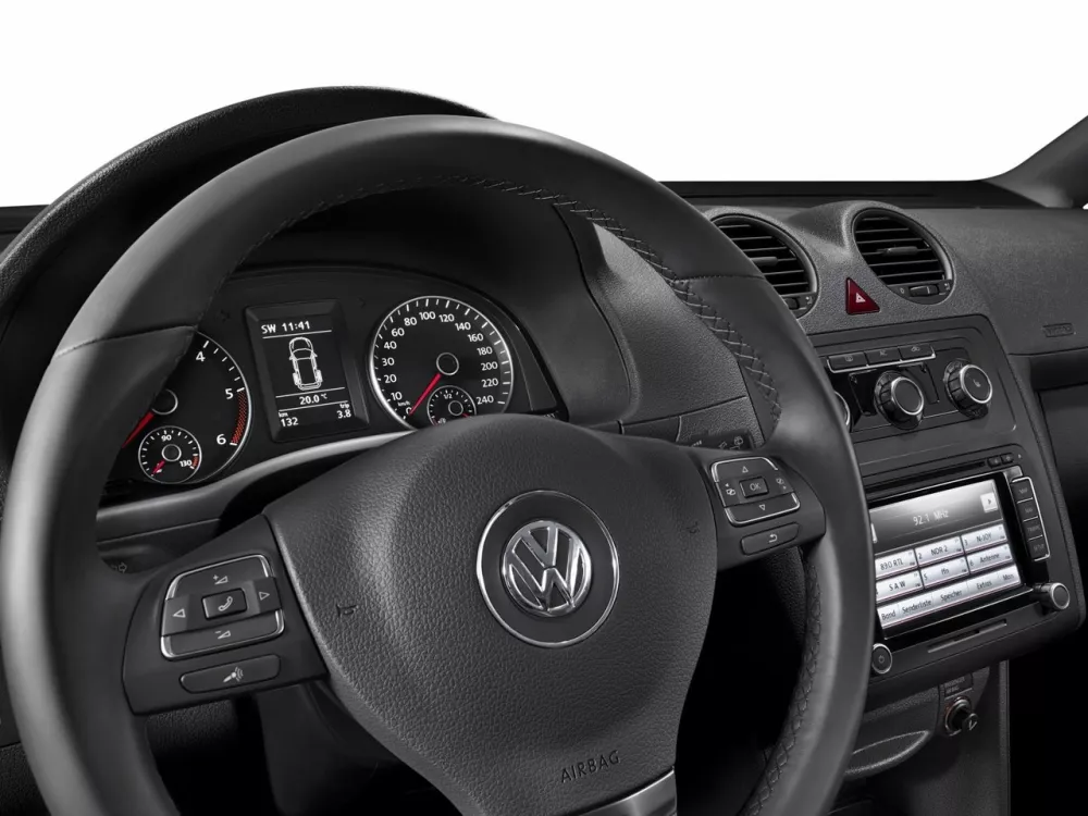 Автомобиль Volkswagen Caddy III Рестайлинг Компактвэн