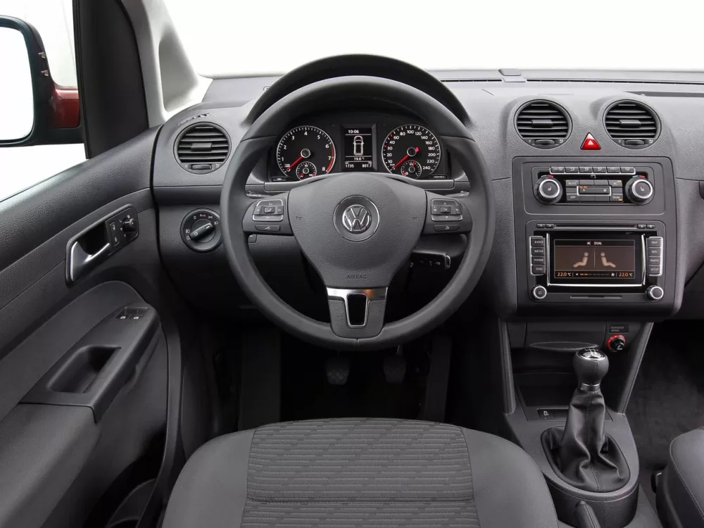 Автомобиль Volkswagen Caddy III Рестайлинг Компактвэн