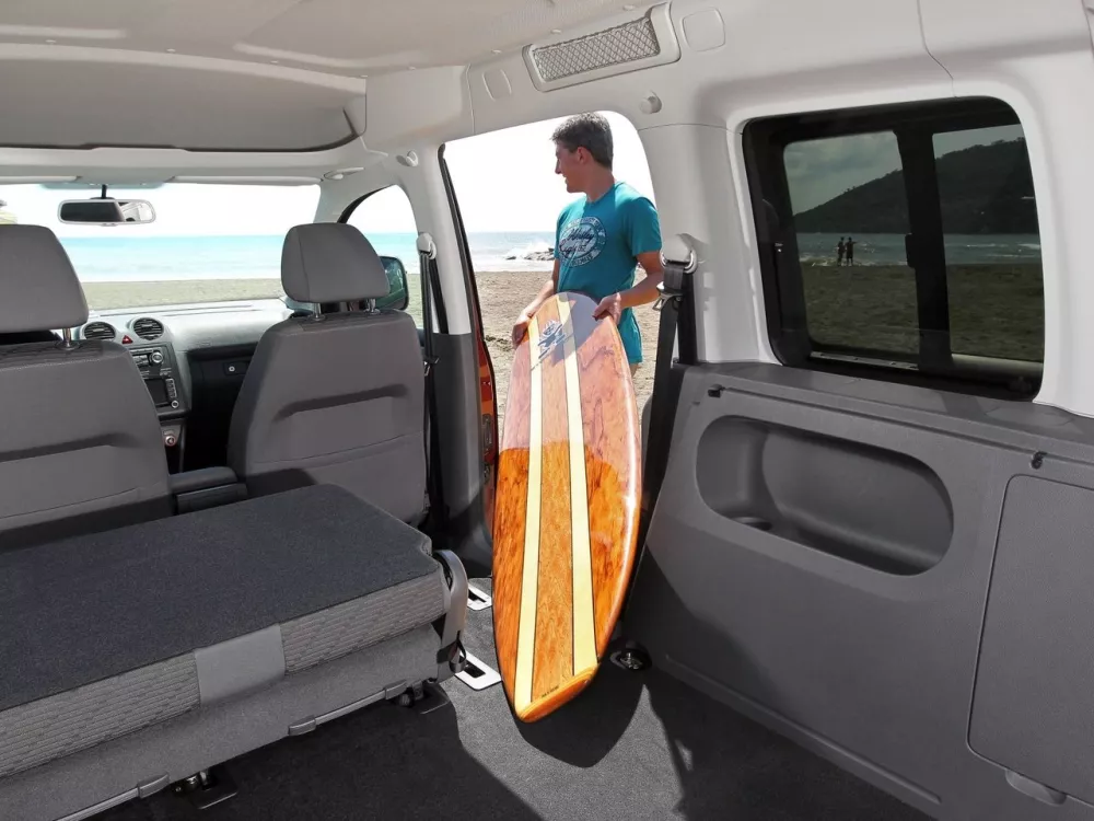 Автомобиль Volkswagen Caddy III Рестайлинг Компактвэн