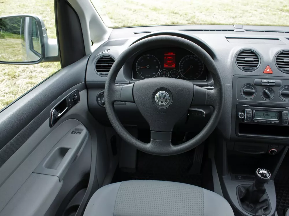 Автомобиль Volkswagen Caddy III Компактвэн Life