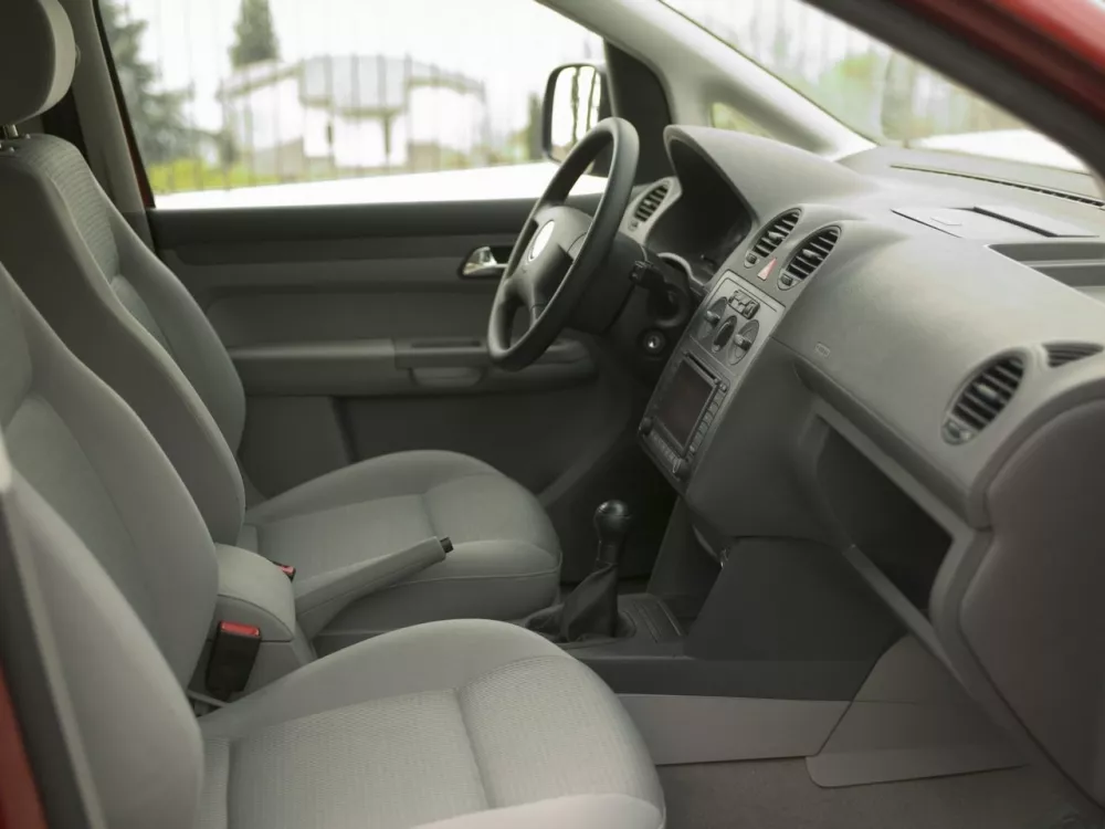 Автомобиль Volkswagen Caddy III Компактвэн Life