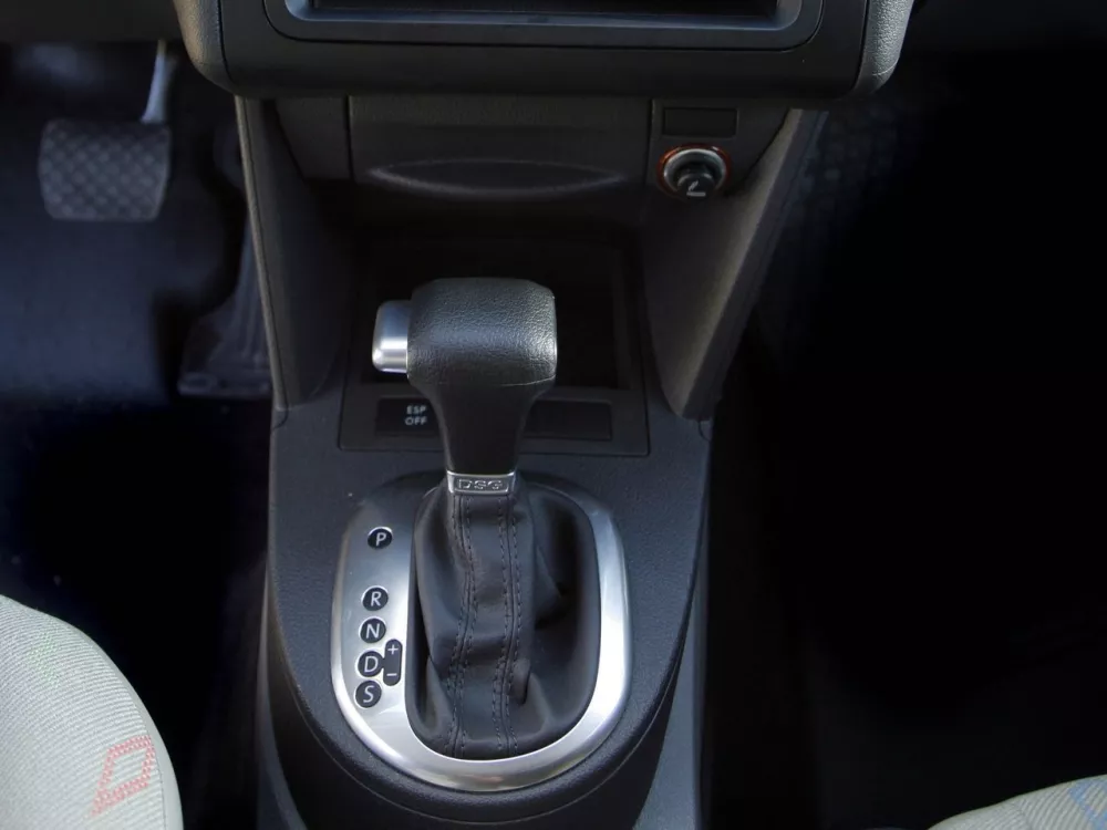 Автомобиль Volkswagen Caddy III Компактвэн Life Maxi