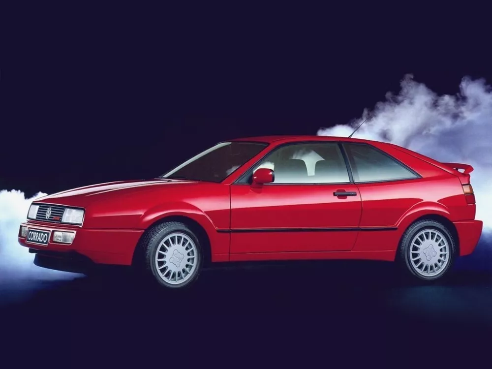 Автомобиль Volkswagen Corrado Хэтчбек (3 двери)