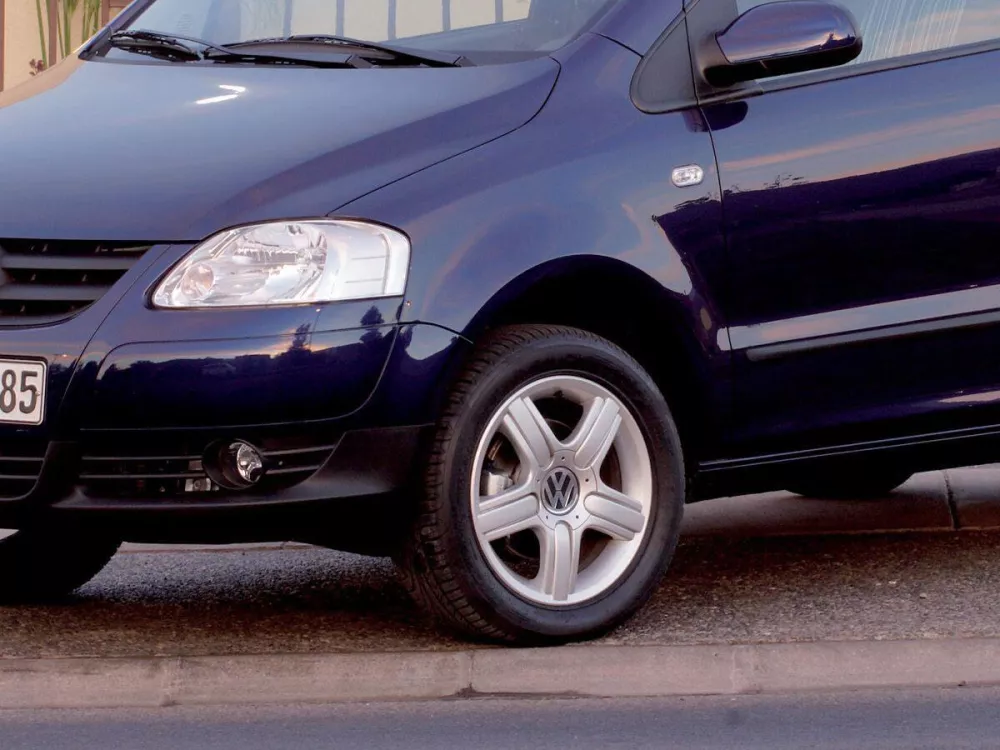 Автомобиль Volkswagen Fox II Хэтчбек (3 двери)