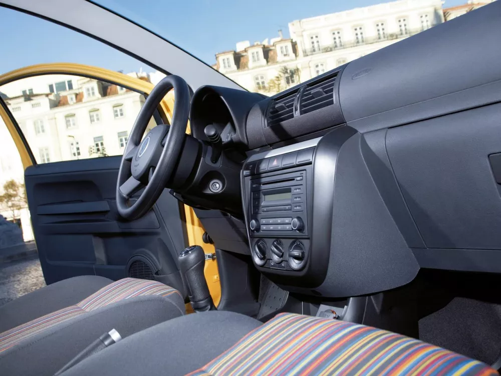 Автомобиль Volkswagen Fox II Хэтчбек (3 двери)