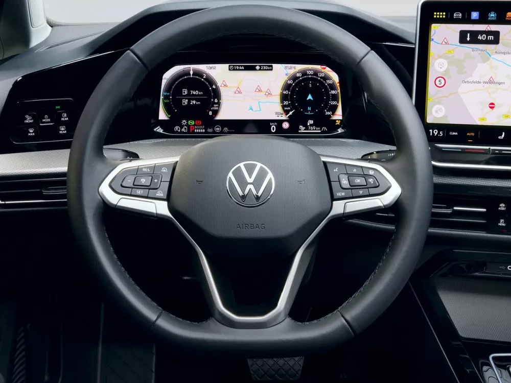Автомобиль Volkswagen Golf VIII Рестайлинг Хэтчбек (5 дверей)