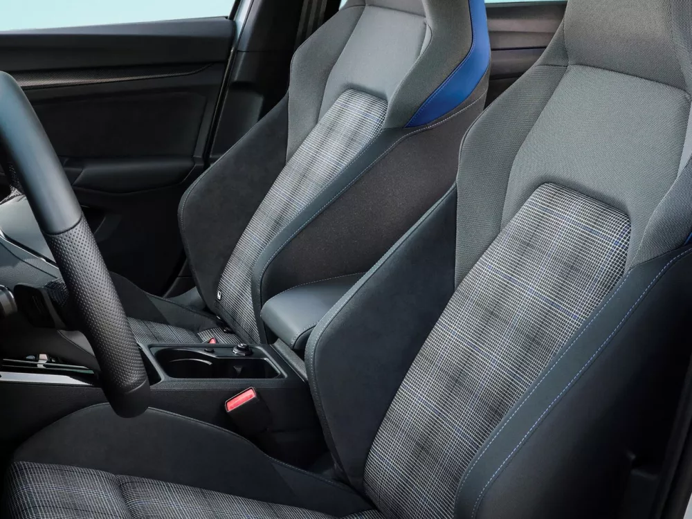 Автомобиль Volkswagen Golf VIII Рестайлинг Хэтчбек (5 дверей)