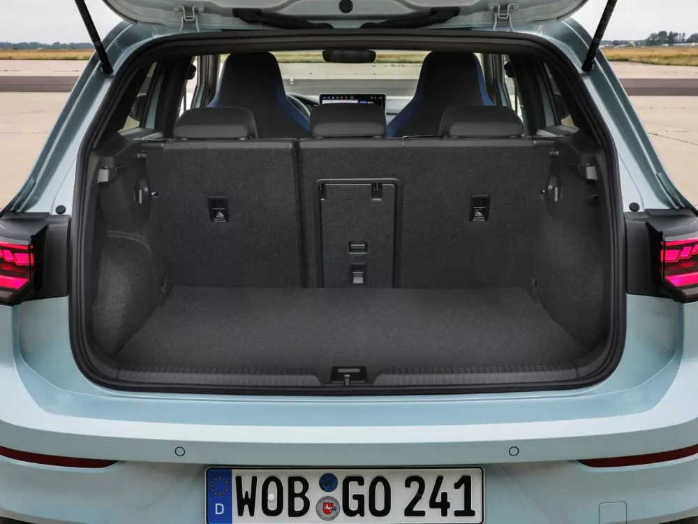 Автомобиль Volkswagen Golf VIII Рестайлинг Хэтчбек (5 дверей)