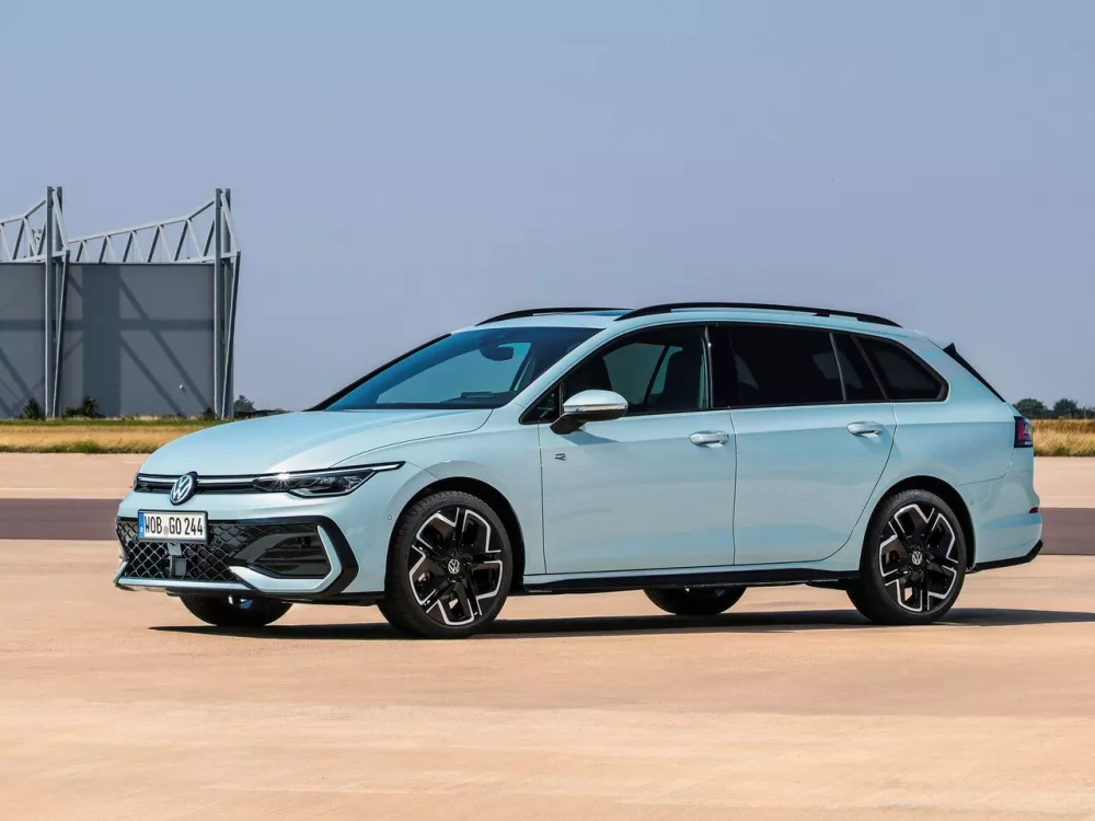 Автомобиль Volkswagen Golf VIII Рестайлинг Универсал (5 дверей)