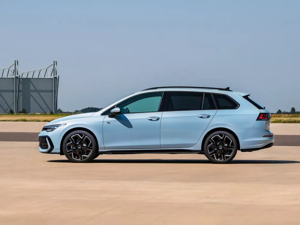 Автомобиль Volkswagen Golf VIII Рестайлинг Универсал (5 дверей)