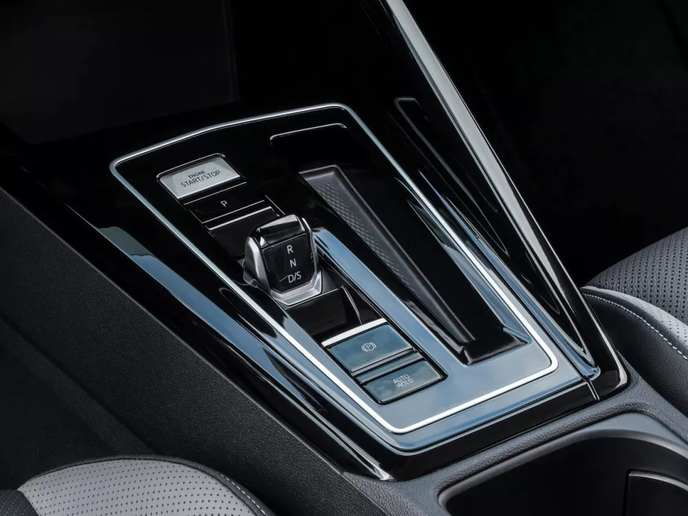 Автомобиль Volkswagen Golf VIII Рестайлинг Универсал (5 дверей)