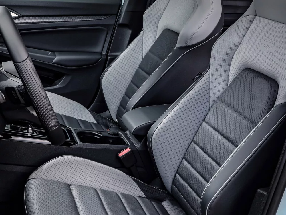 Автомобиль Volkswagen Golf VIII Рестайлинг Универсал (5 дверей)