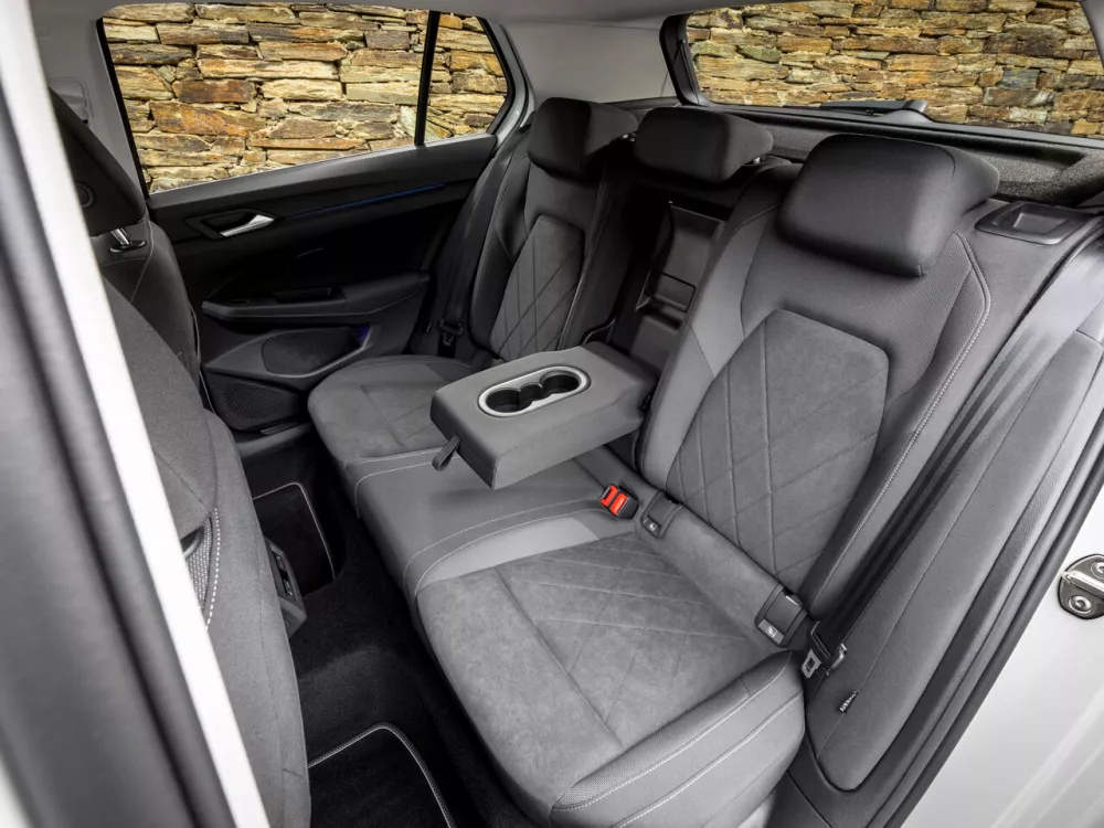 Автомобиль Volkswagen Golf VIII Хэтчбек (5 дверей)
