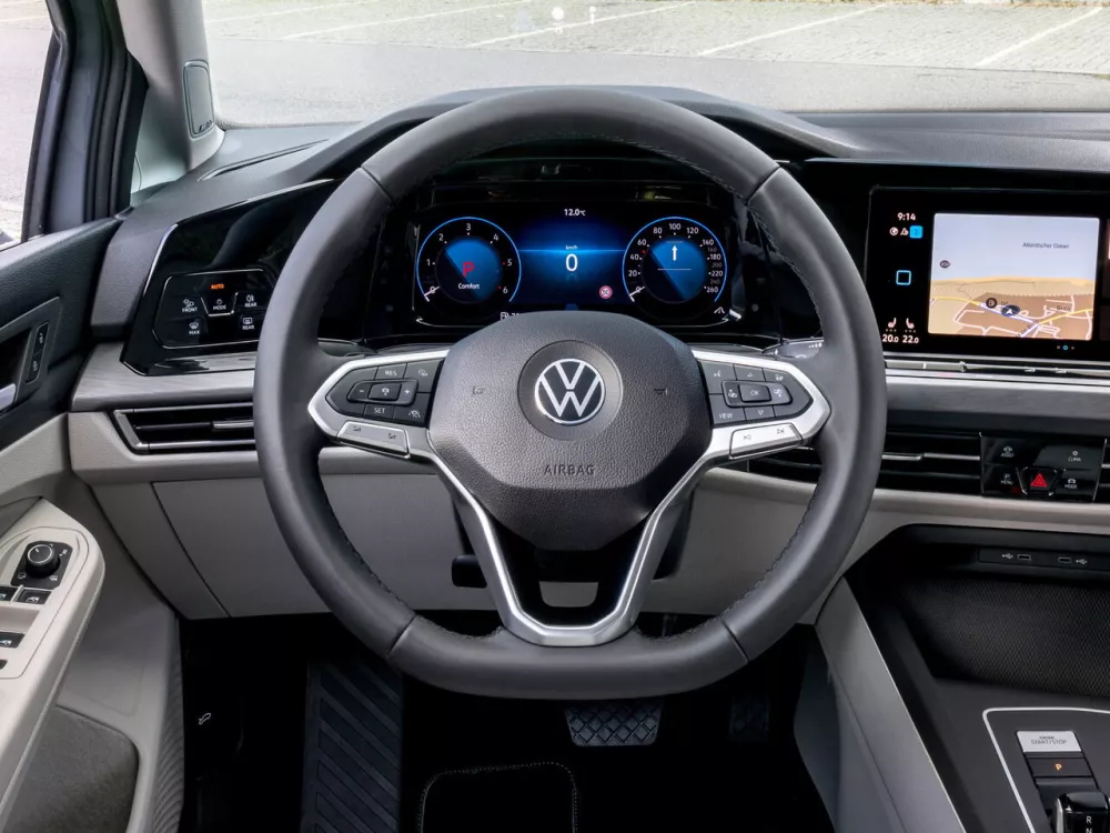 Автомобиль Volkswagen Golf VIII Хэтчбек (5 дверей)