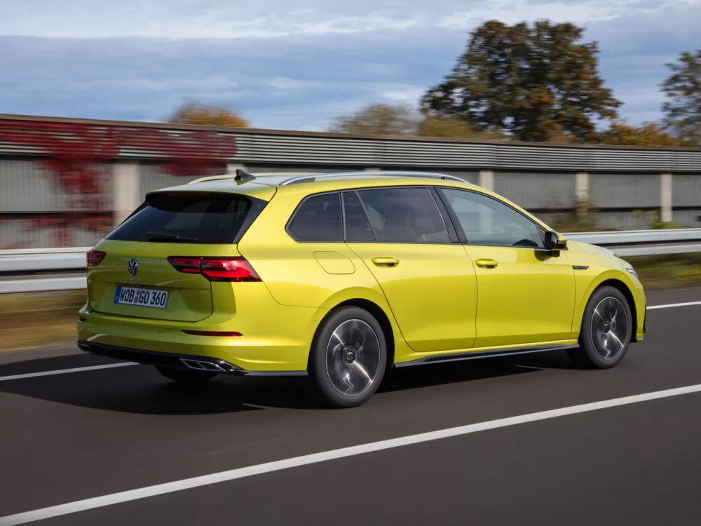 Автомобиль Volkswagen Golf VIII Универсал (5 дверей)