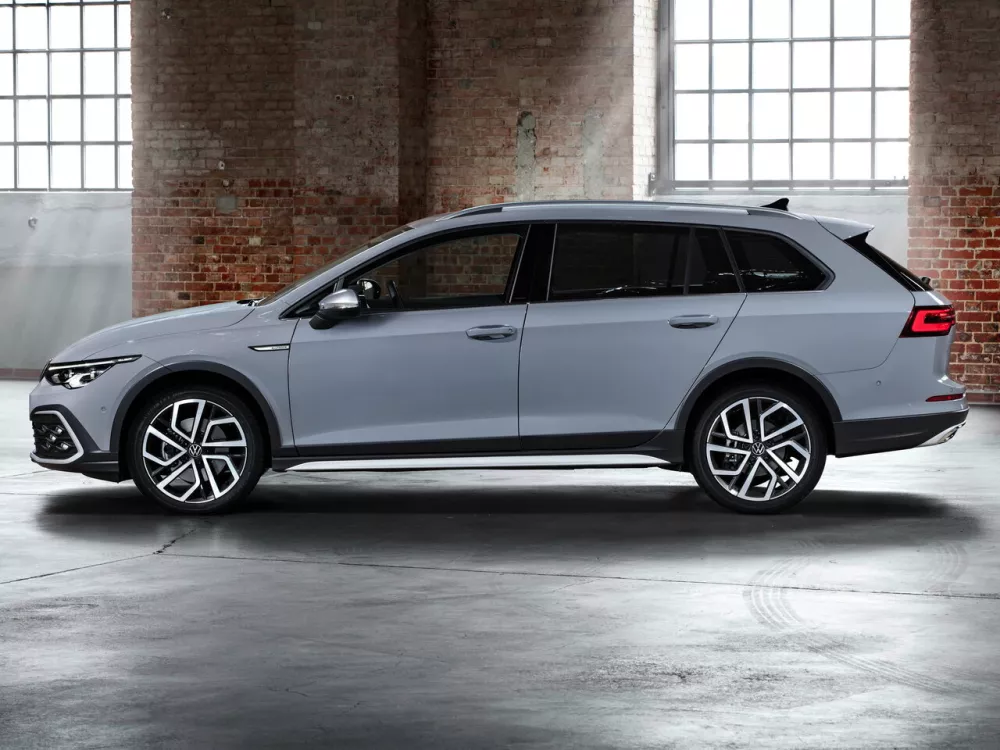 Автомобиль Volkswagen Golf VIII Универсал (5 дверей) Alltrack