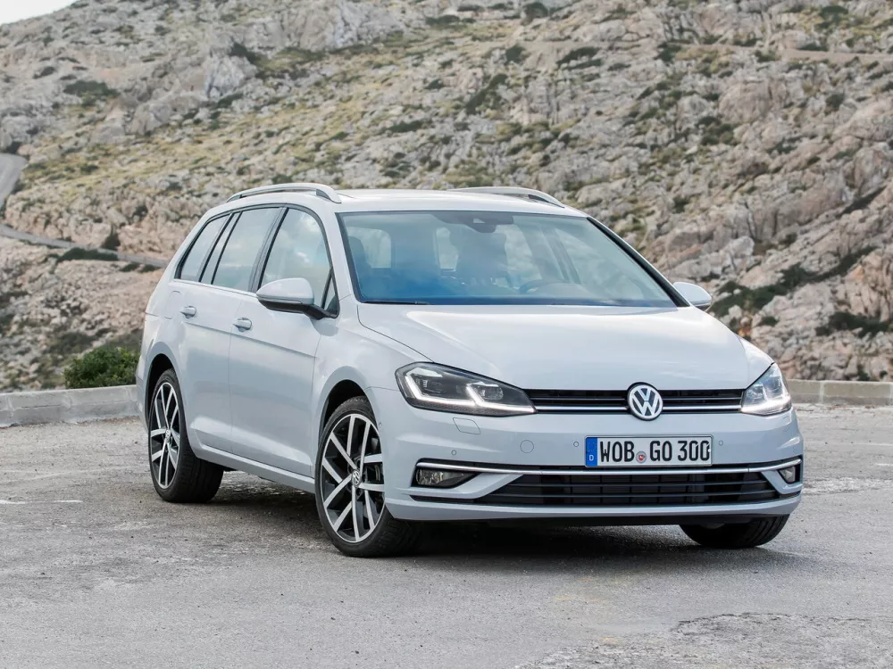 Автомобиль Volkswagen Golf VII Рестайлинг Универсал (5 дверей)