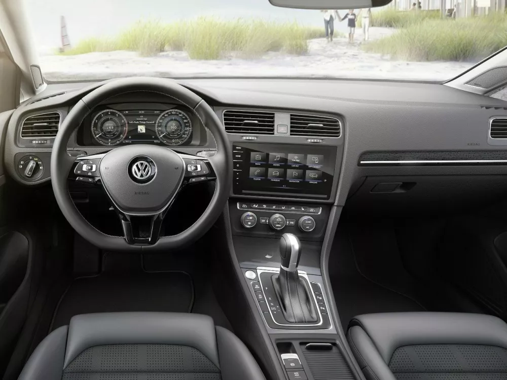 Автомобиль Volkswagen Golf VII Рестайлинг Универсал (5 дверей)