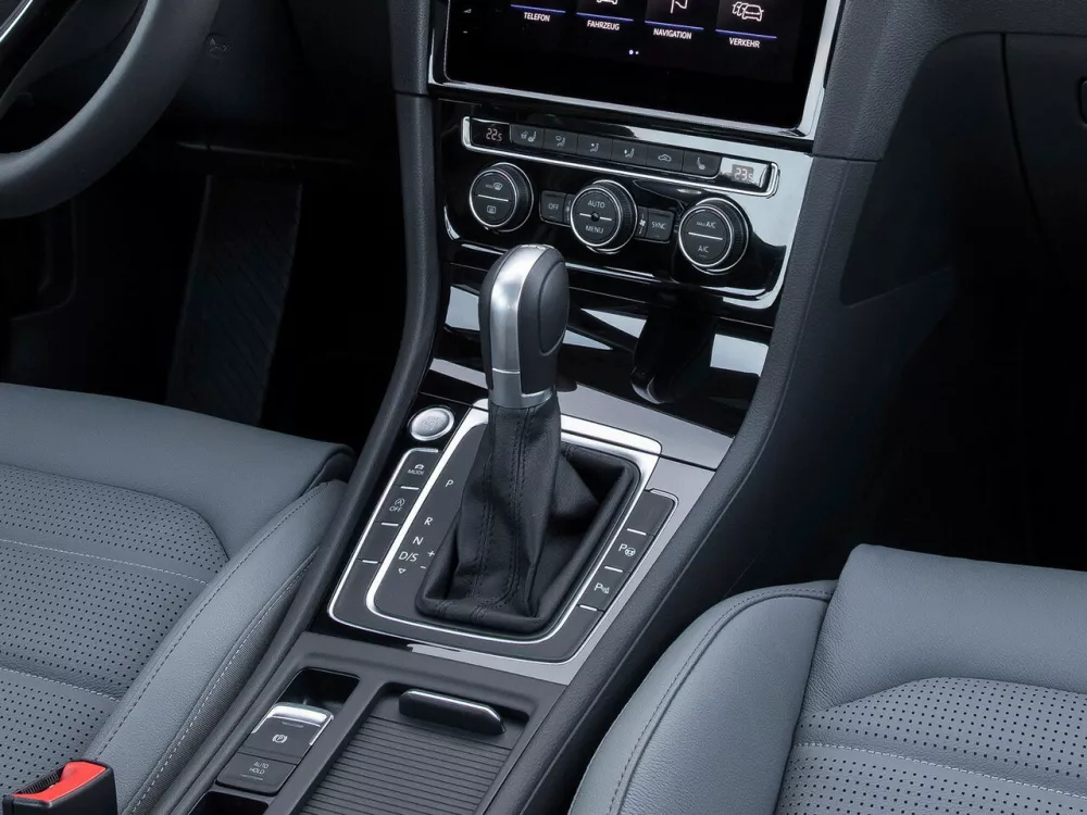 Автомобиль Volkswagen Golf VII Рестайлинг Универсал (5 дверей)