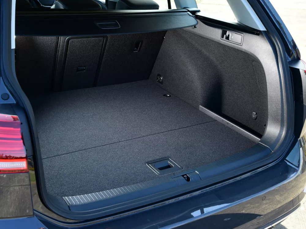 Автомобиль Volkswagen Golf VII Рестайлинг Универсал (5 дверей)