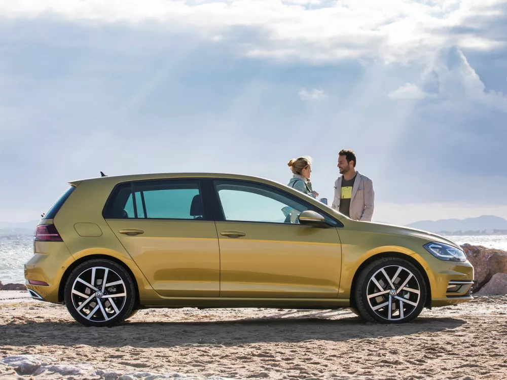 Автомобиль Volkswagen Golf VII Рестайлинг Хэтчбек (5 дверей)