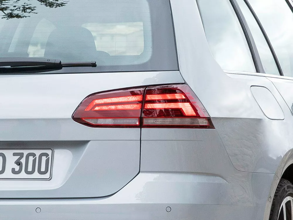 Автомобиль Volkswagen Golf VII Рестайлинг Универсал (5 дверей)