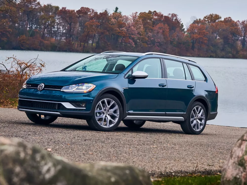 Автомобиль Volkswagen Golf VII Рестайлинг Универсал (5 дверей) Alltrack