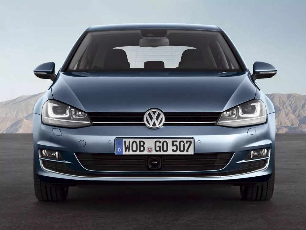 Автомобиль Volkswagen Golf VII Хэтчбек (5 дверей)