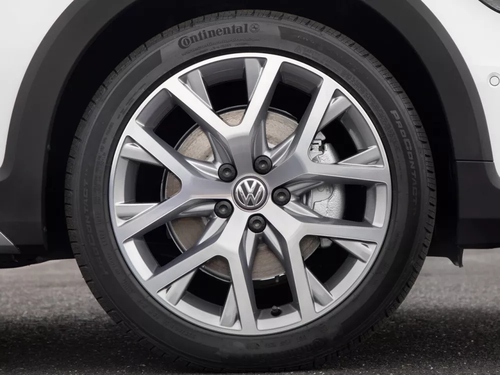 Автомобиль Volkswagen Golf VII Рестайлинг Универсал (5 дверей) Alltrack