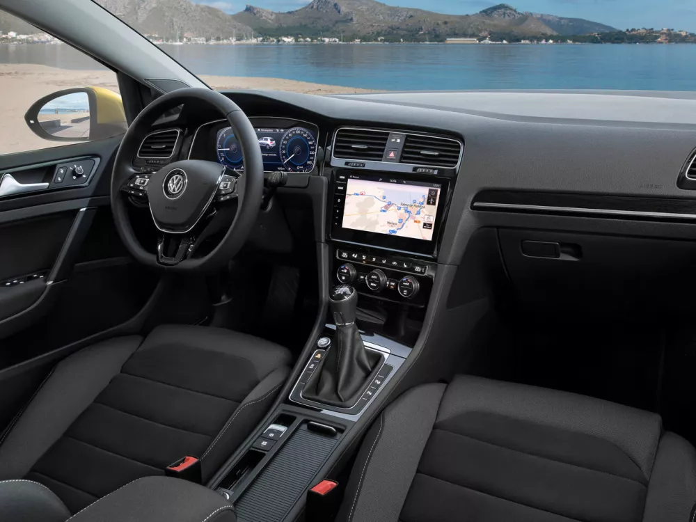 Автомобиль Volkswagen Golf VII Рестайлинг Универсал (5 дверей) Alltrack