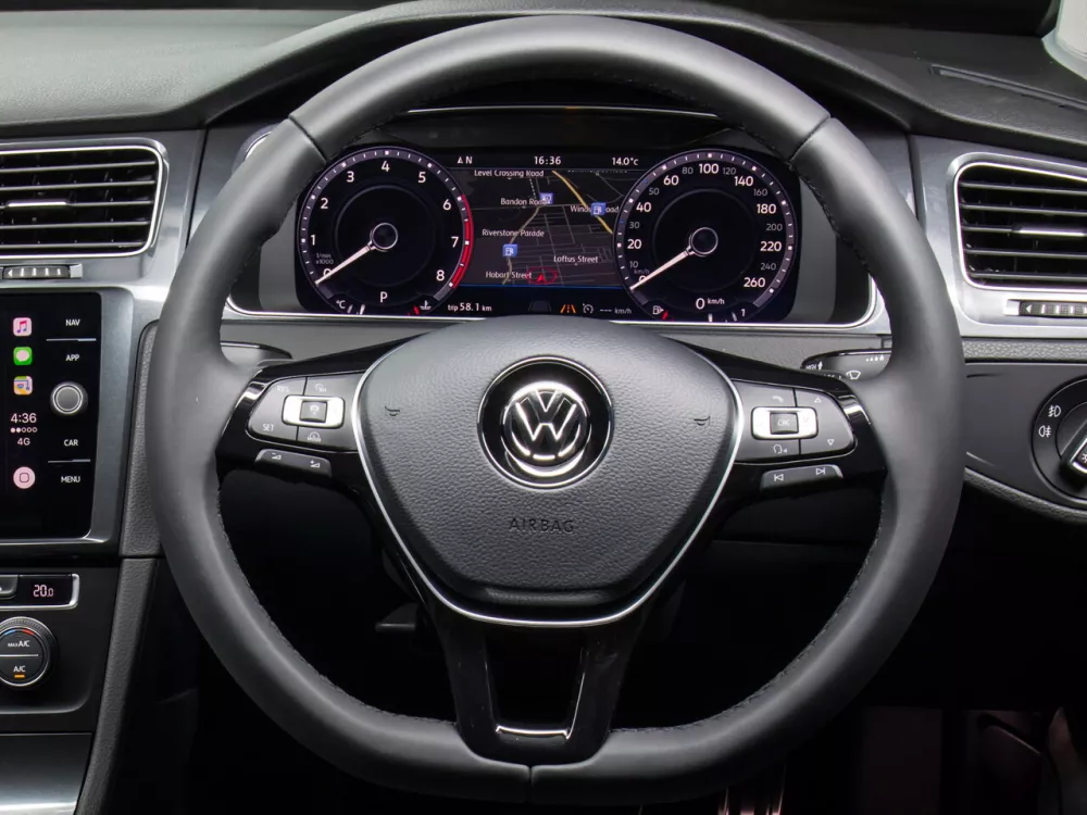 Автомобиль Volkswagen Golf VII Рестайлинг Универсал (5 дверей) Alltrack