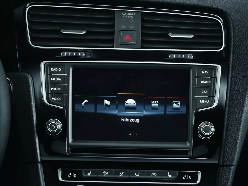 Автомобиль Volkswagen Golf VII Хэтчбек (5 дверей)