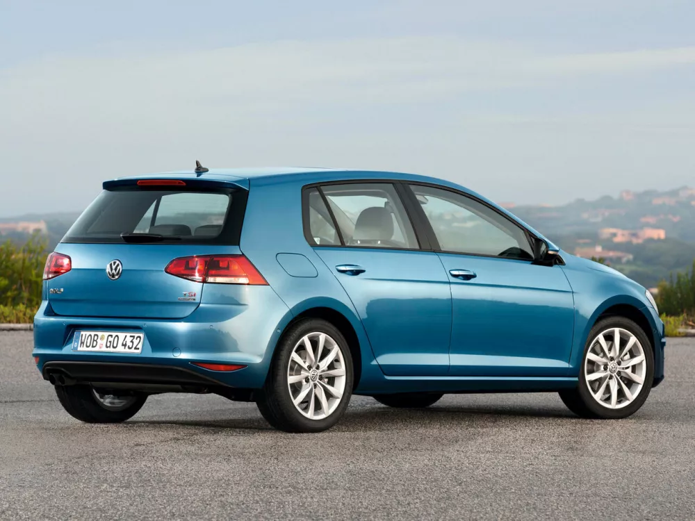 Автомобиль Volkswagen Golf VII Хэтчбек (5 дверей)