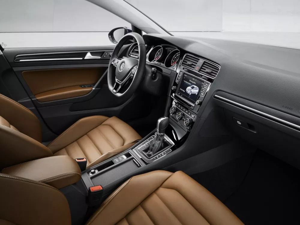 Автомобиль Volkswagen Golf VII Хэтчбек (5 дверей)