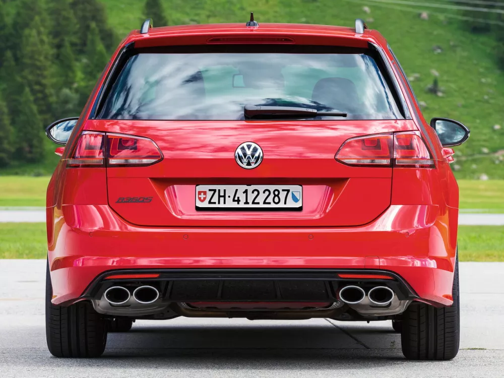 Автомобиль Volkswagen Golf VII Универсал (5 дверей)
