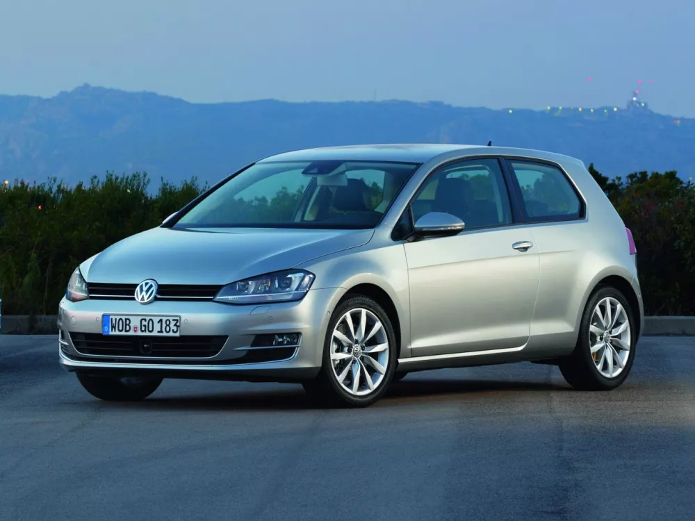 Автомобиль Volkswagen Golf VII Хэтчбек (3 двери)