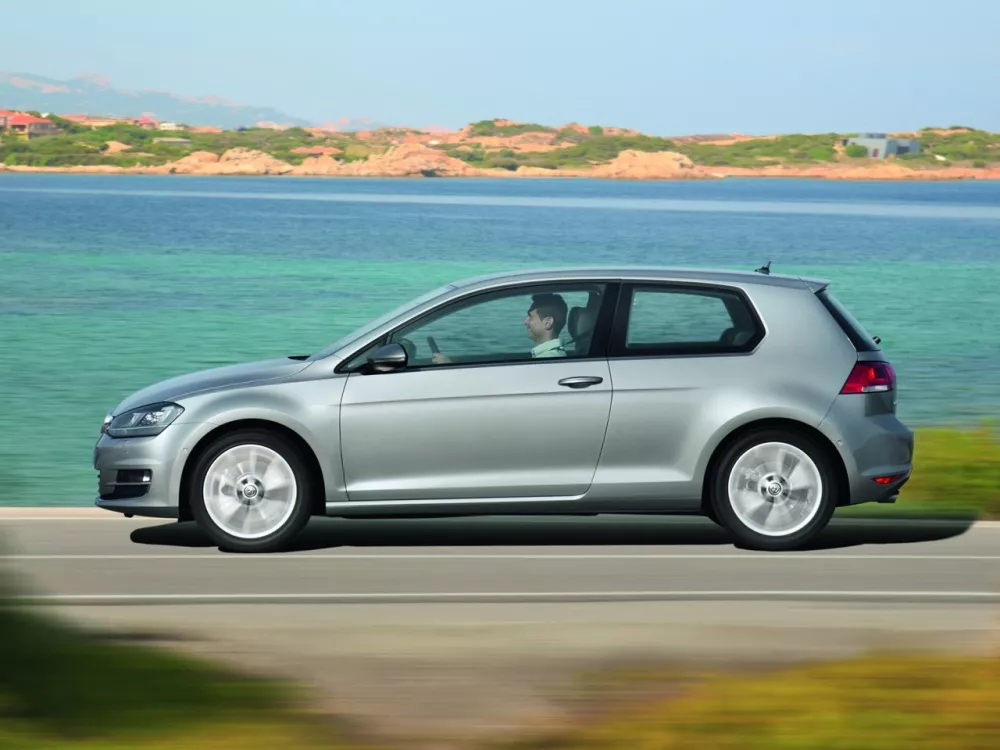 Автомобиль Volkswagen Golf VII Хэтчбек (3 двери)