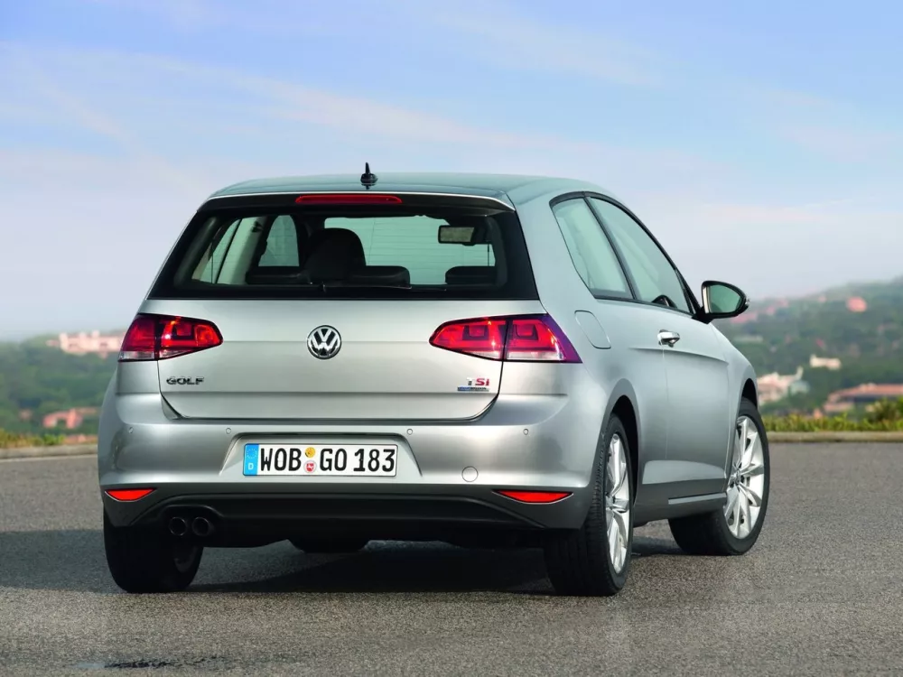 Автомобиль Volkswagen Golf VII Хэтчбек (3 двери)
