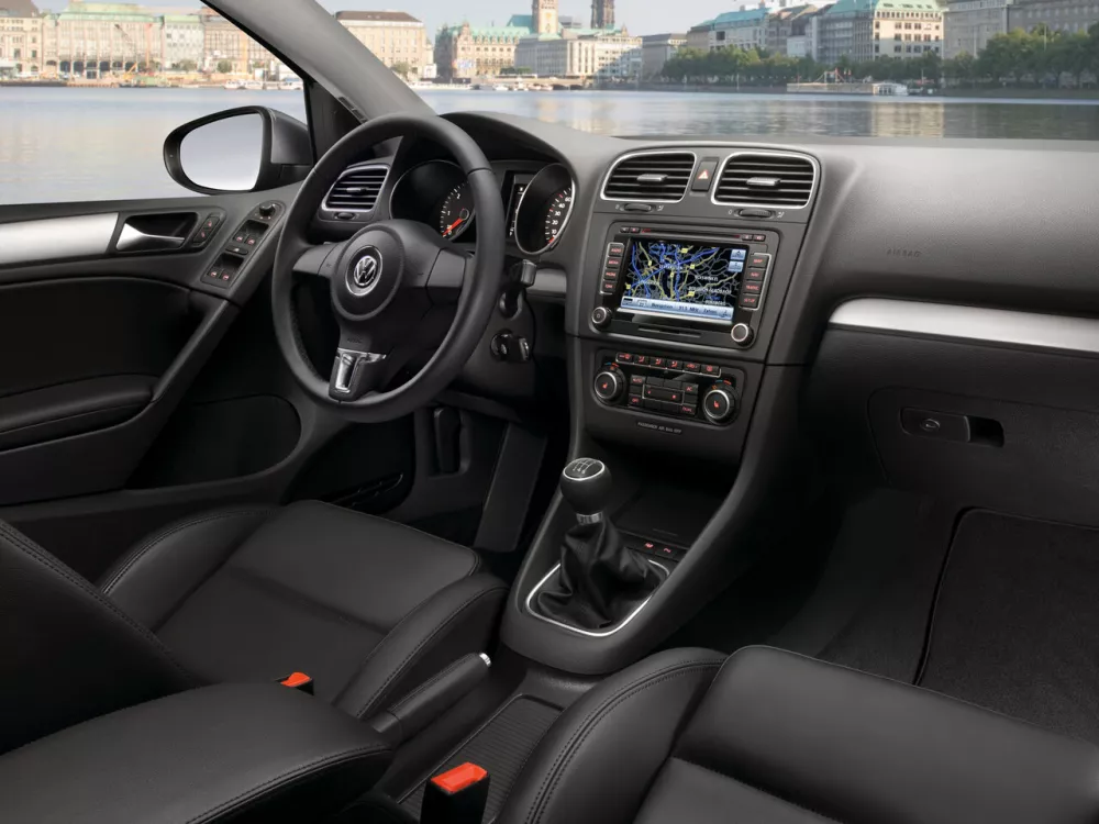Автомобиль Volkswagen Golf VI Хэтчбек (5 дверей)