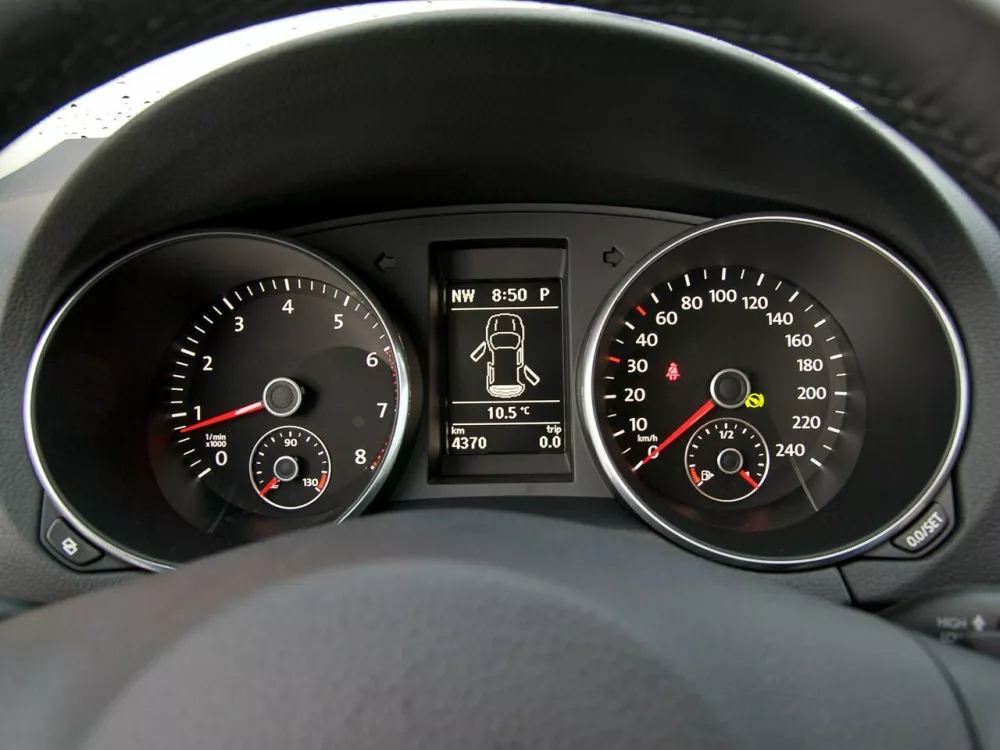 Автомобиль Volkswagen Golf VI Хэтчбек (5 дверей)