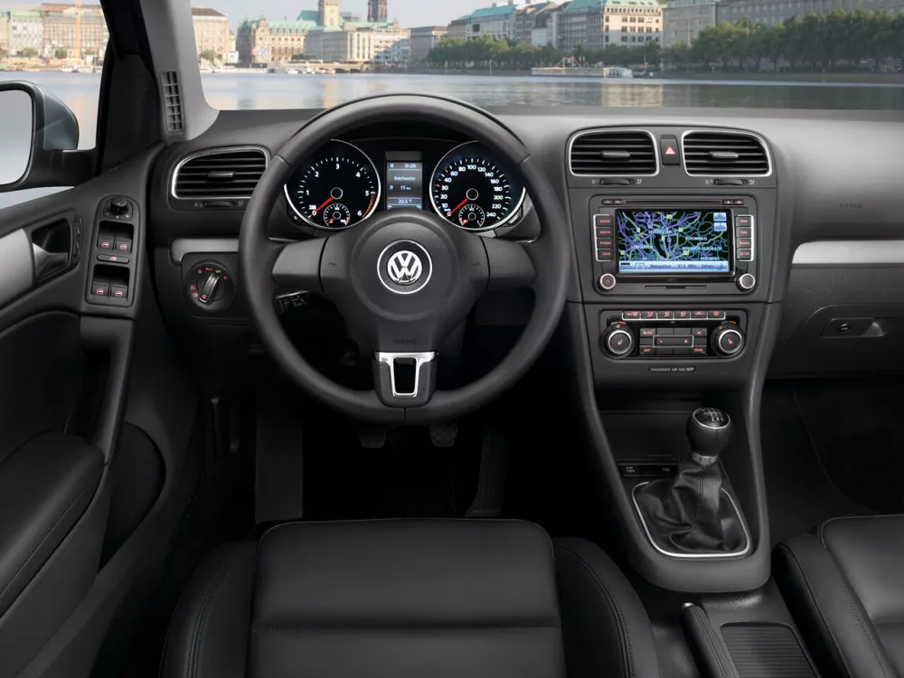 Автомобиль Volkswagen Golf VI Хэтчбек (3 двери)