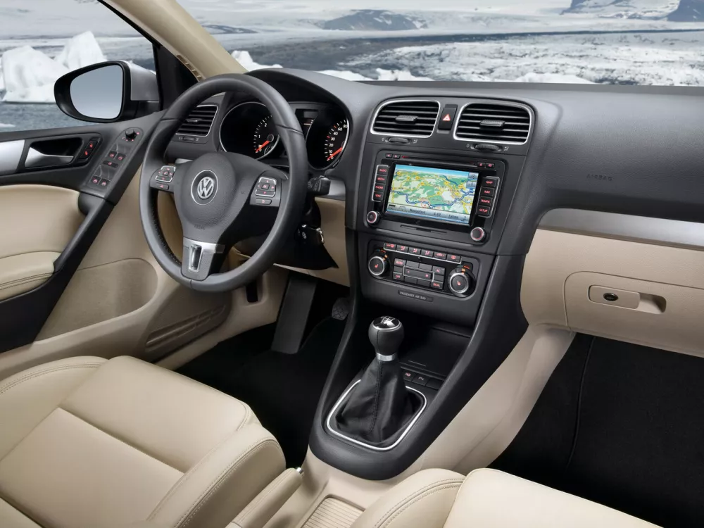 Автомобиль Volkswagen Golf VI Хэтчбек (3 двери)