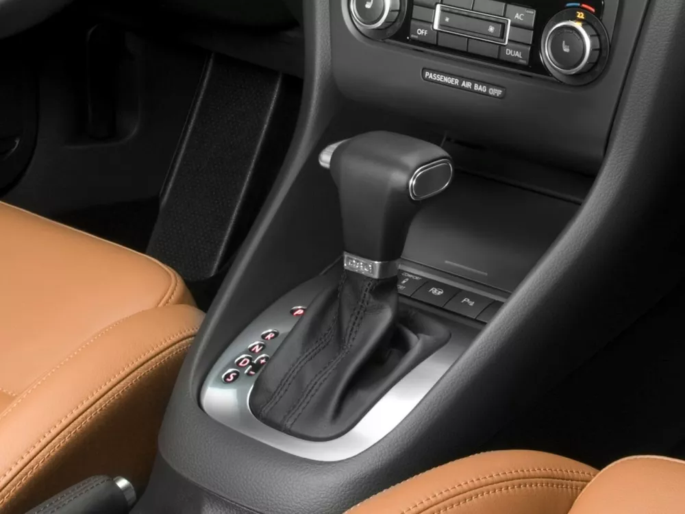 Автомобиль Volkswagen Golf VI Хэтчбек (3 двери)