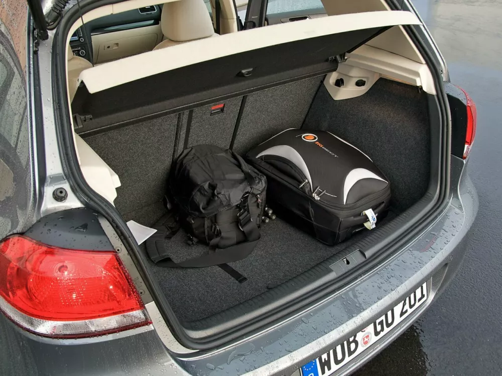 Автомобиль Volkswagen Golf VI Хэтчбек (3 двери)