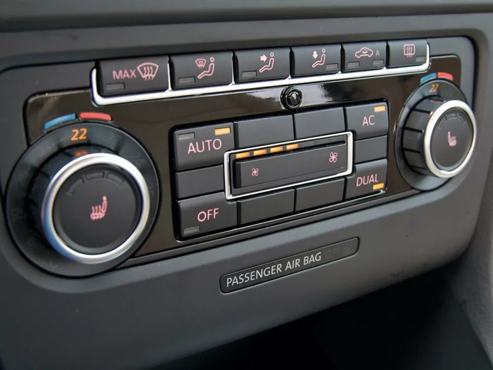 Автомобиль Volkswagen Golf VI Хэтчбек (3 двери)