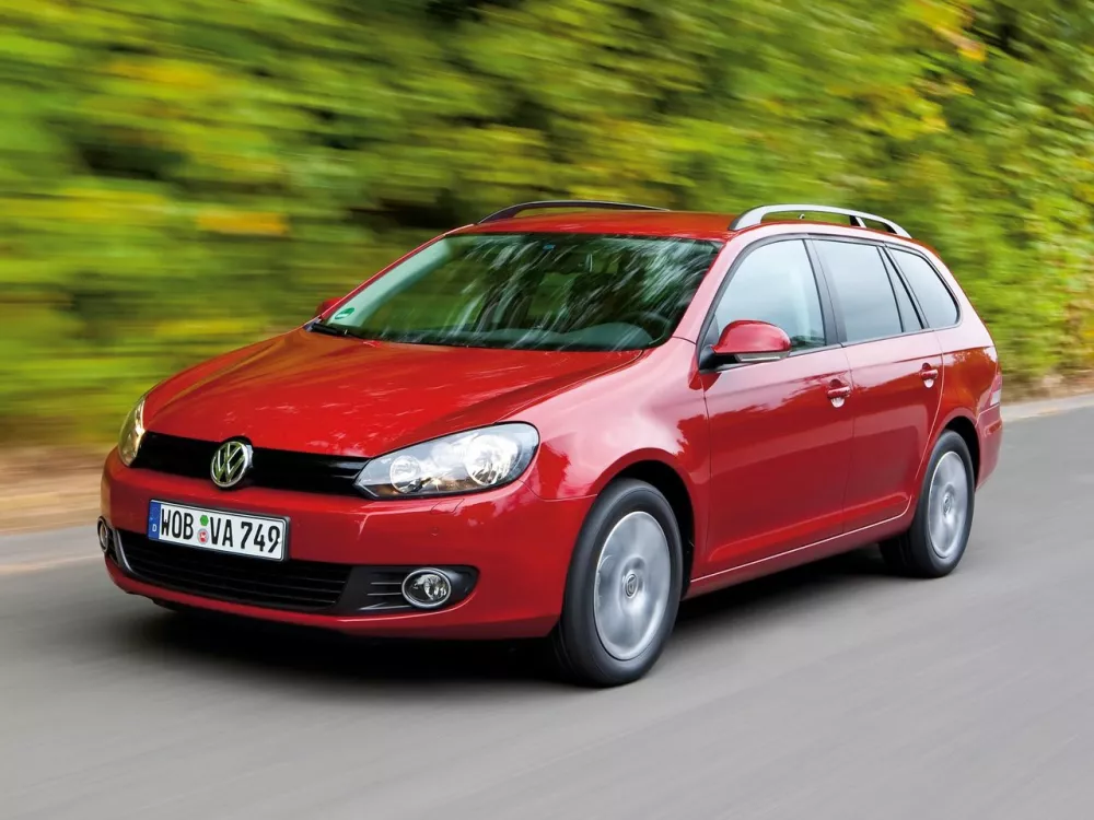 Автомобиль Volkswagen Golf VI Универсал (5 дверей)