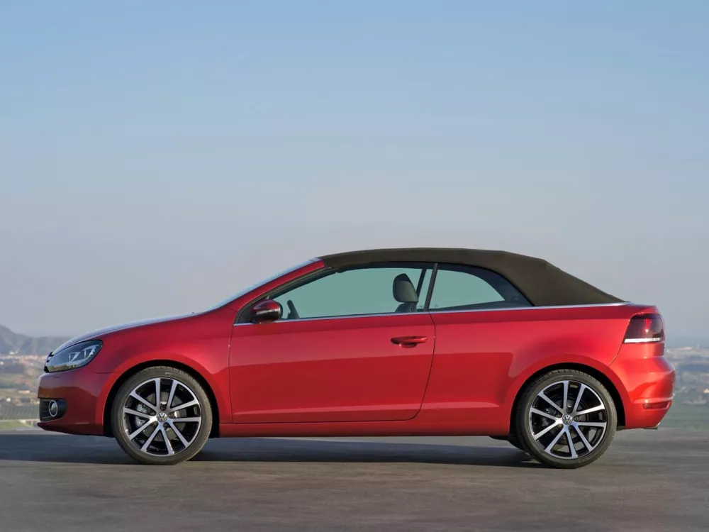 Автомобиль Volkswagen Golf VI Кабриолет