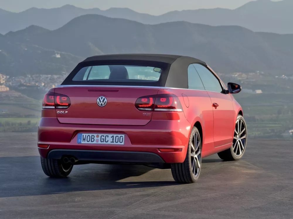 Автомобиль Volkswagen Golf VI Кабриолет