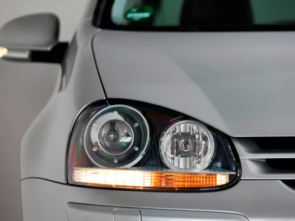 Автомобиль Volkswagen Golf V Хэтчбек (5 дверей)